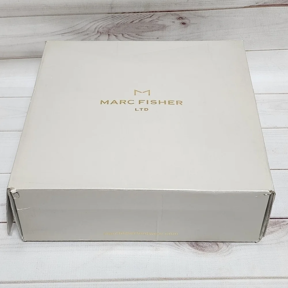 Marc Fisher Parrie Lugsole Bootie in Burgundy Leather Size 9 - New In Box